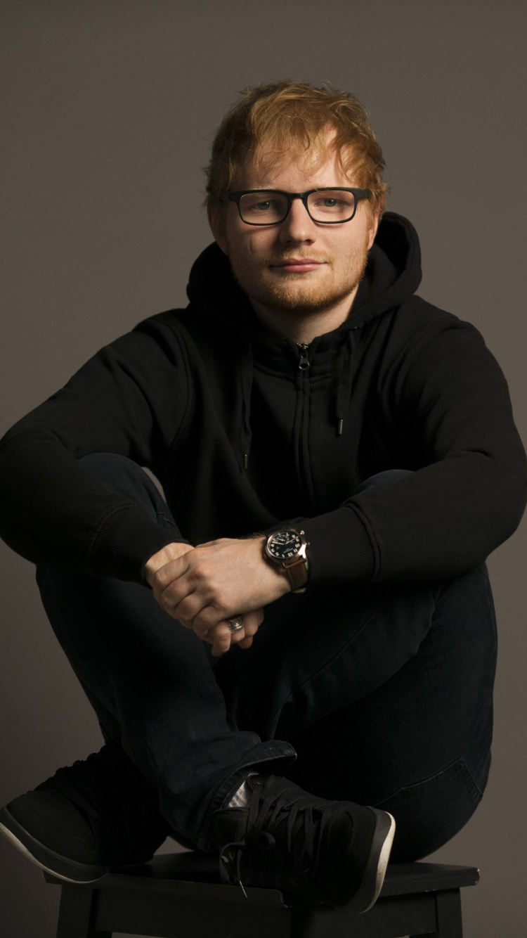 Ed Sheeran, Permanent, Séance, Bras, Portrait. Wallpaper in 750x1334 Resolution