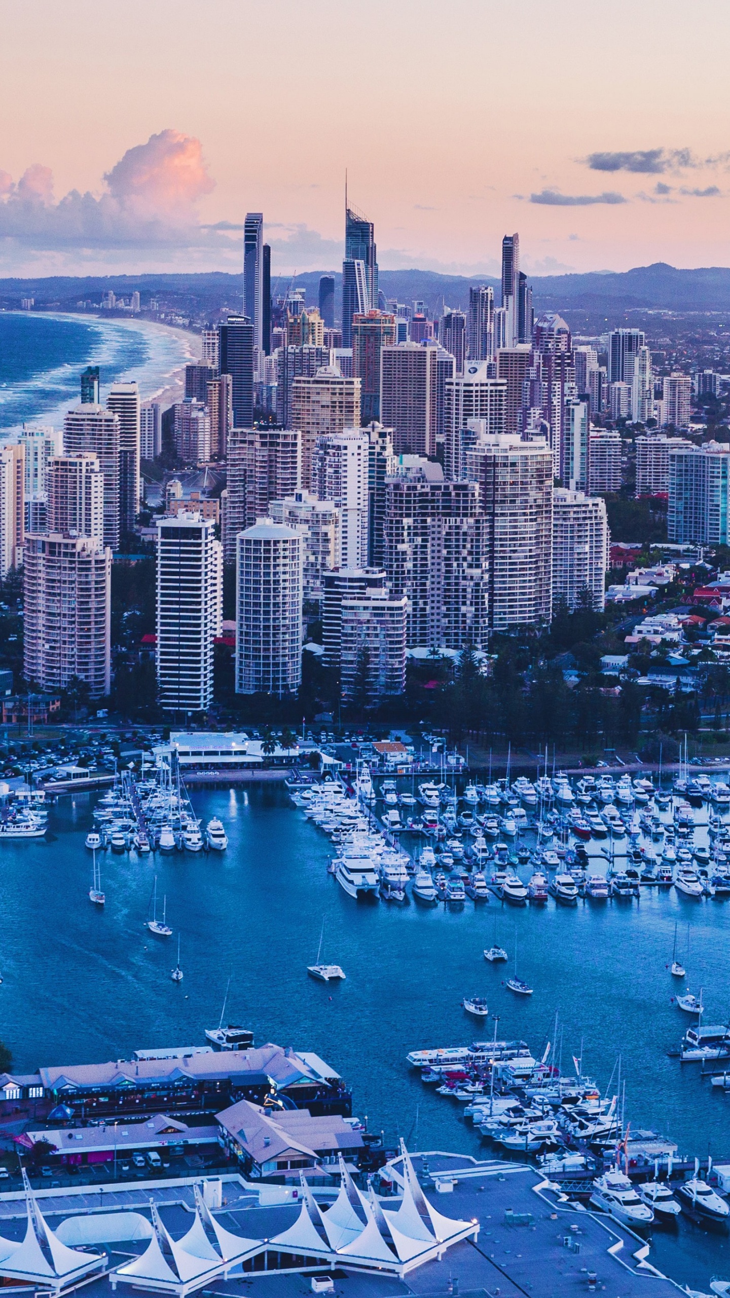 Costa de Oro, Agua, Los Recursos de Agua, Barco, Edificio. Wallpaper in 1440x2560 Resolution