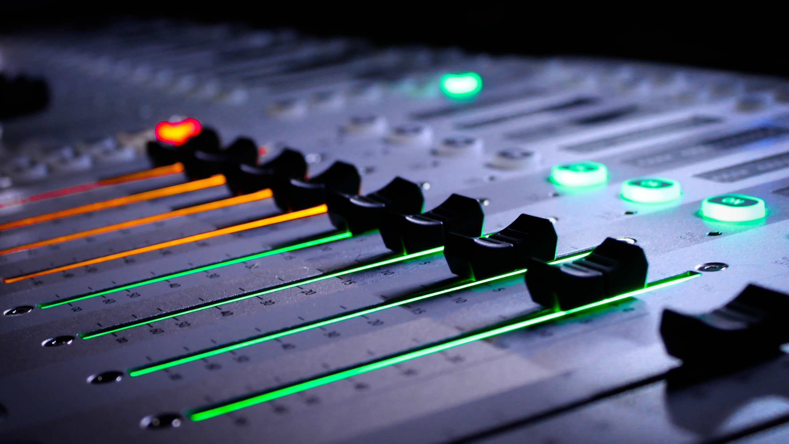 Recording Studio, Audio Mixing, Music Industry, Audio Engineer, Electronics. Wallpaper in 2560x1440 Resolution