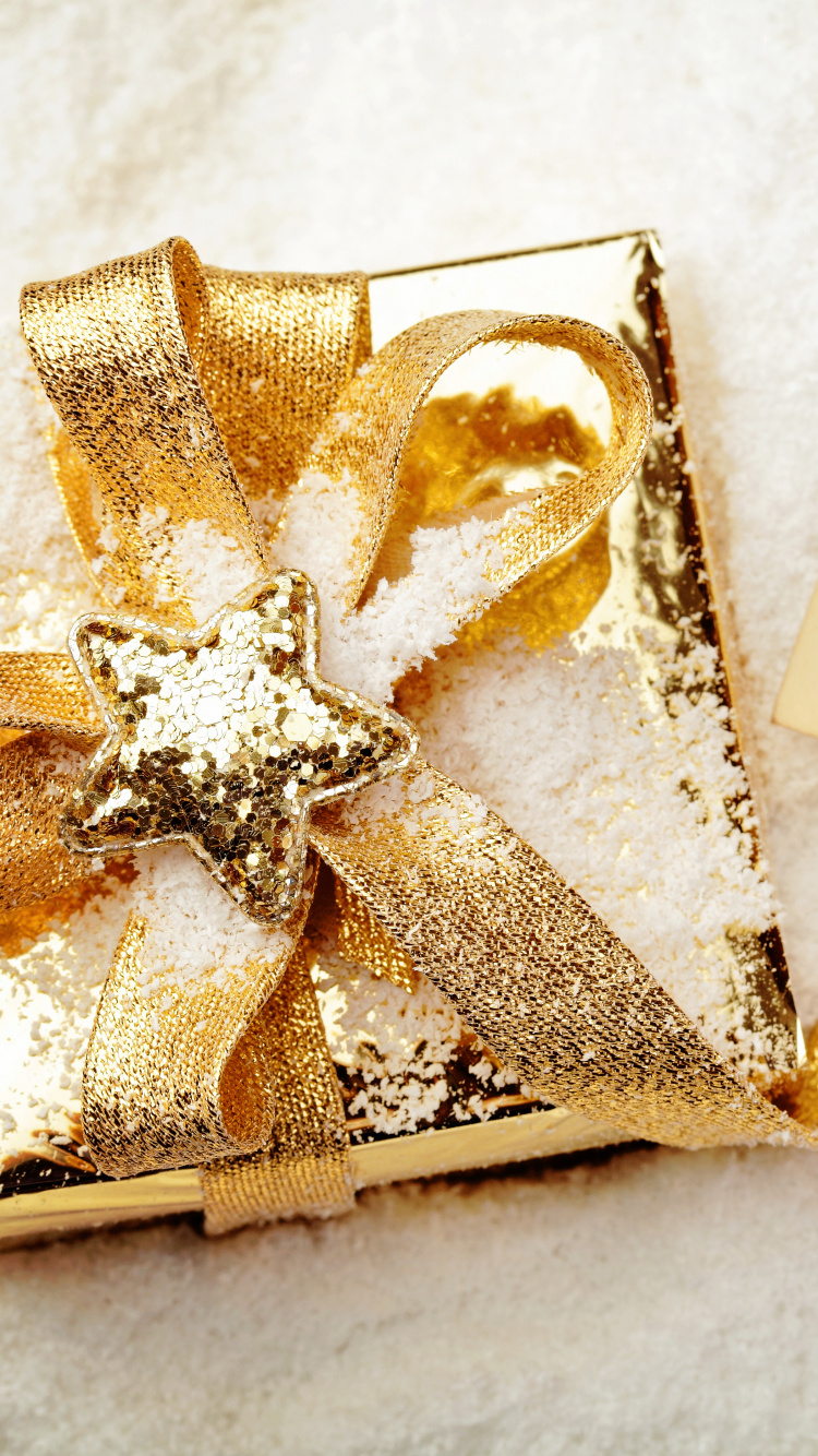 El Día De Navidad, Regalo, Amarillo, Envoltorio de Regalo, Actualidad. Wallpaper in 750x1334 Resolution