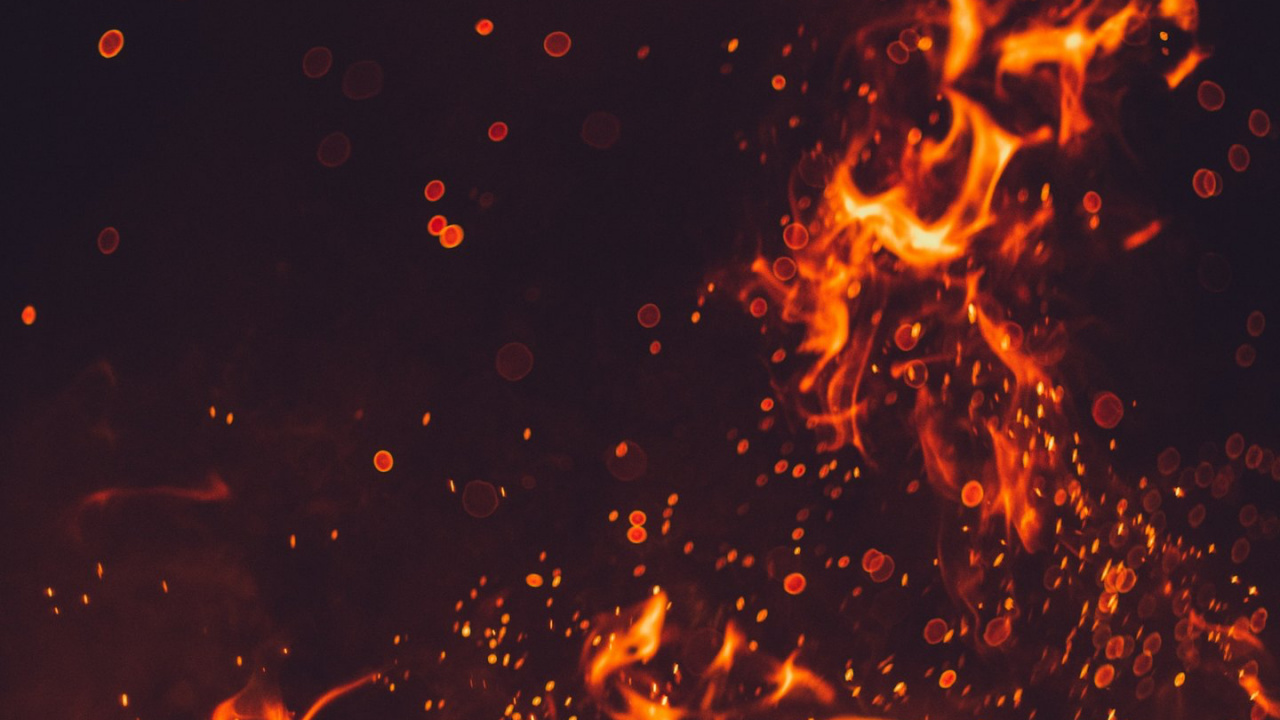 Feuer, Flamme, Funken, Lagerfeuer, Hitze. Wallpaper in 1280x720 Resolution