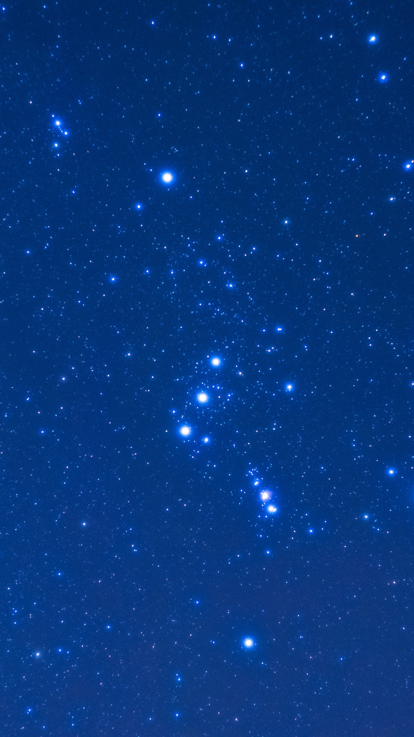Estrellas Azules y Blancas en el Cielo Azul. Wallpaper in 1440x2560 Resolution