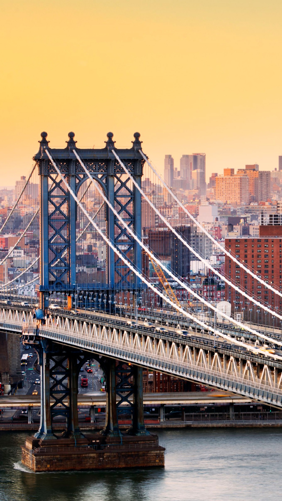 Puente Blanco Sobre el Cuerpo de Agua Durante el Día.. Wallpaper in 1080x1920 Resolution