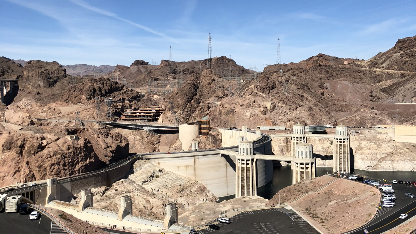 Las Vegas, USA, Hoover-Staudamm, Beton, Spur. Wallpaper in 1366x768 Resolution