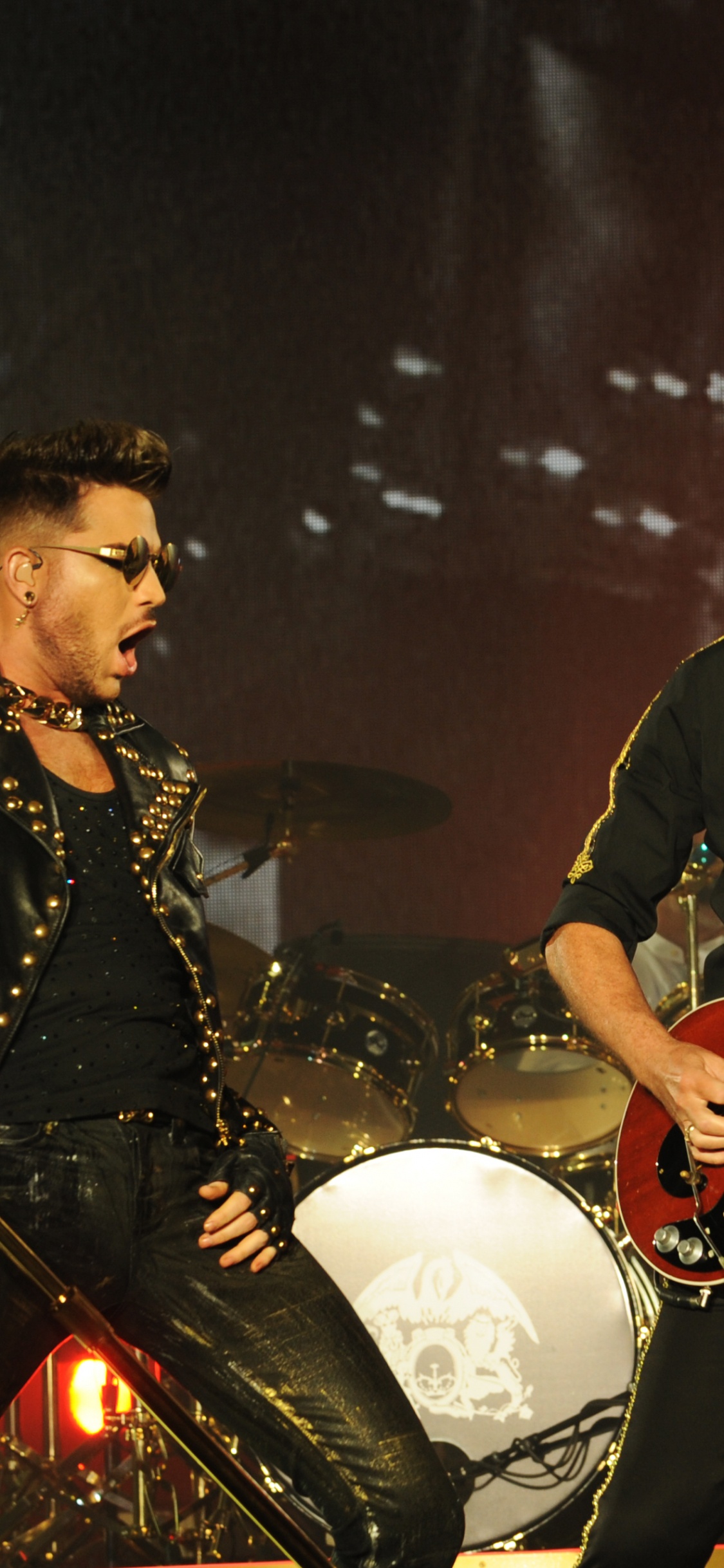 Queen, Performance, Music, Entertainment, Musician. Wallpaper in 1125x2436 Resolution