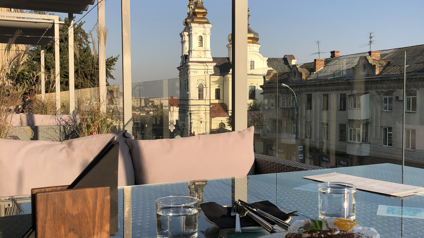 Apartment, Serveware, Geschirr, Tafelgeschirr, Gericht. Wallpaper in 1366x768 Resolution