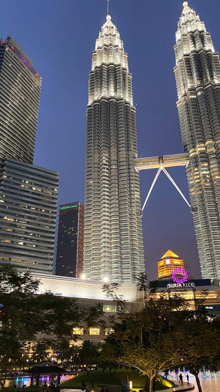 Petronas Twin Towers, Tower Block, Daytime, Tower, Architecture. Wallpaper in 720x1280 Resolution