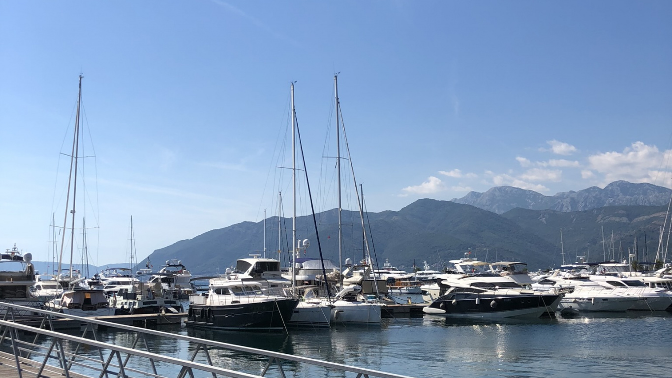 Marina, Boot, Yacht, Wasserfahrzeug, Harbor. Wallpaper in 1366x768 Resolution