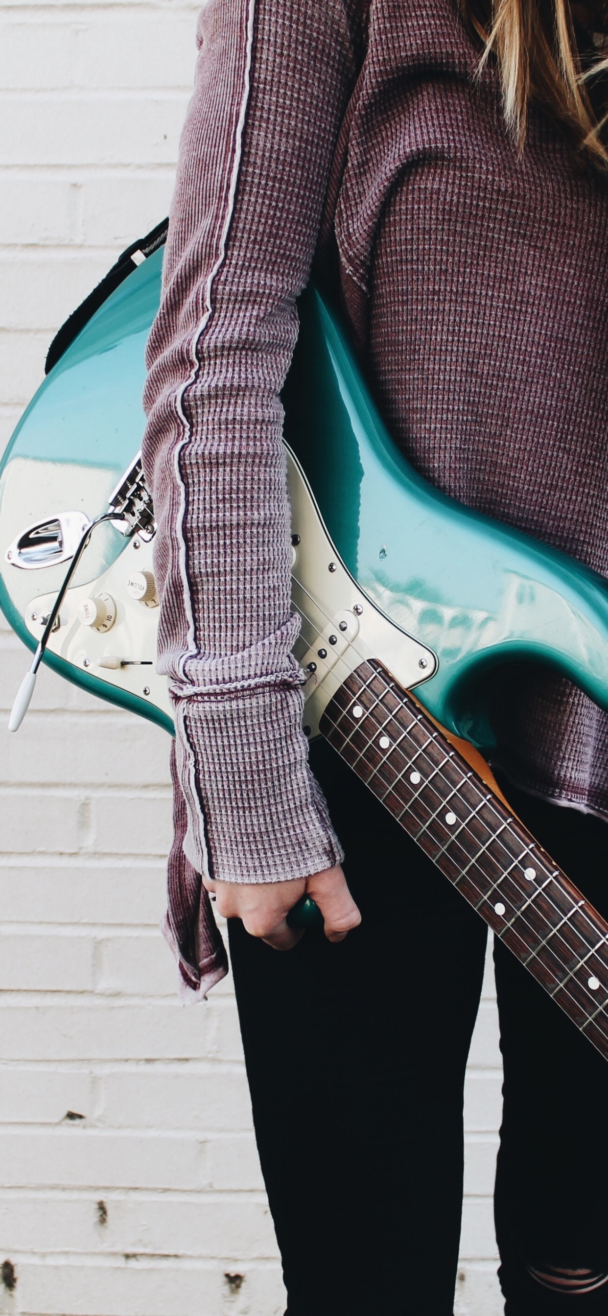 Guitar, Electric Guitar, String Instrument, Clothing, Green. Wallpaper in 1242x2688 Resolution