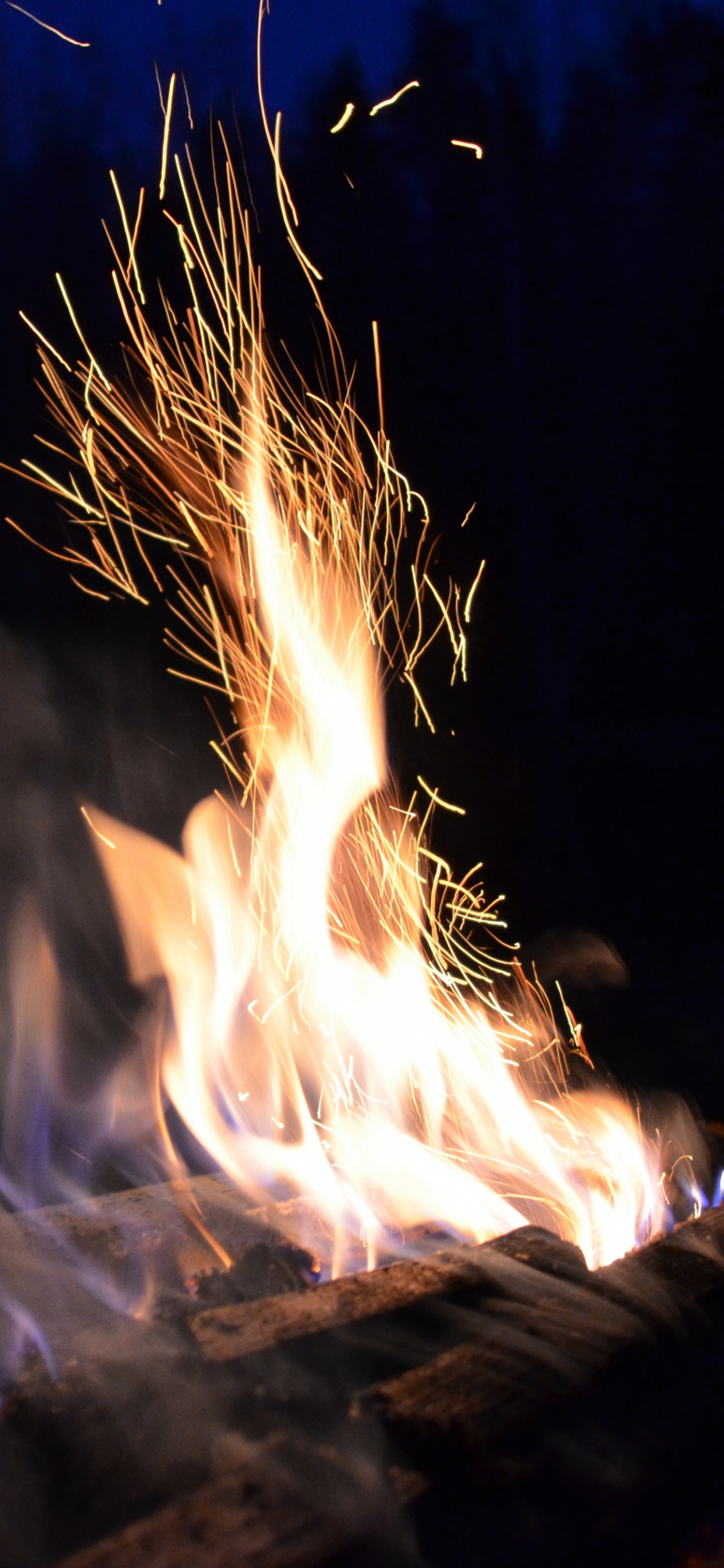 Time Lapse Photography of Fire. Wallpaper in 1125x2436 Resolution