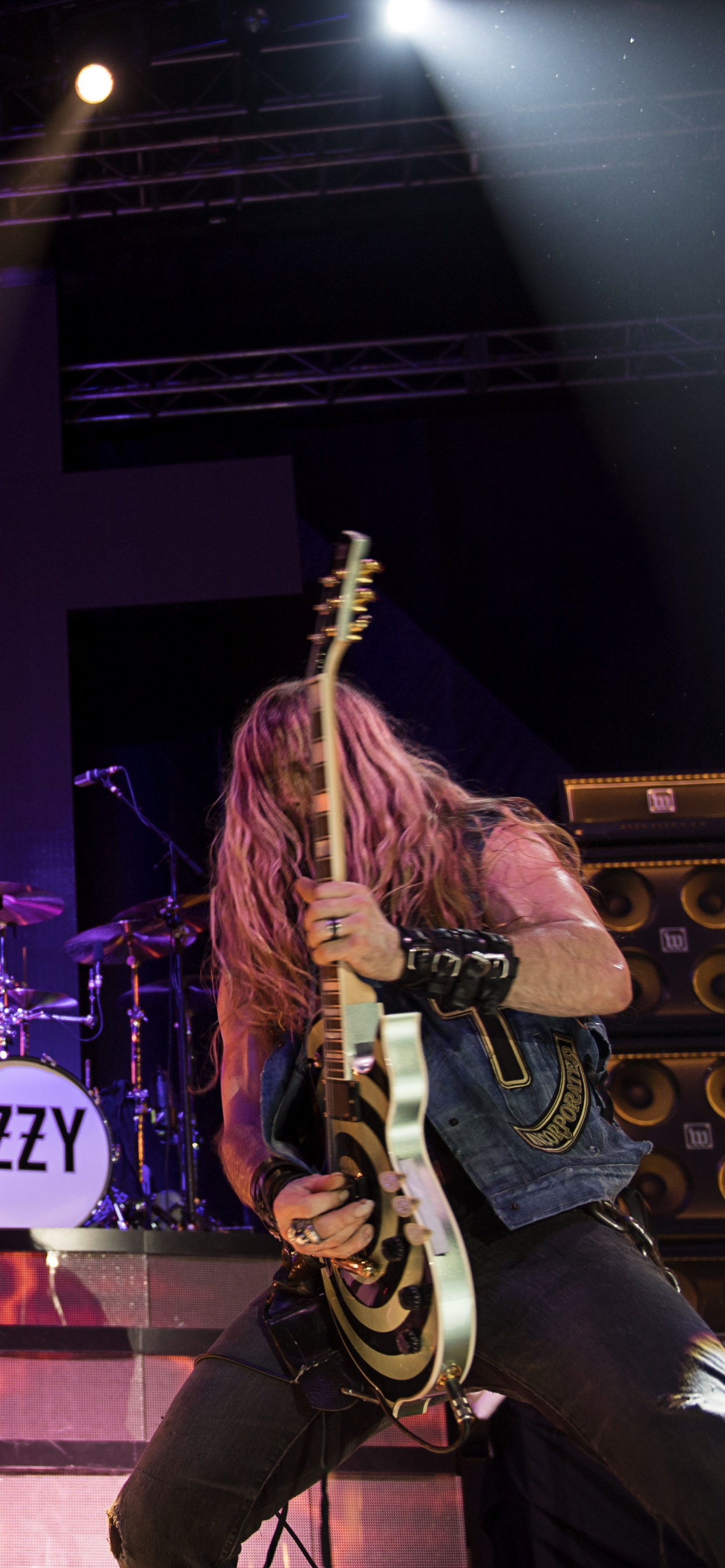 No More Tours II, Black Sabbath, Heavy Metal, Guitar, Performance. Wallpaper in 1242x2688 Resolution