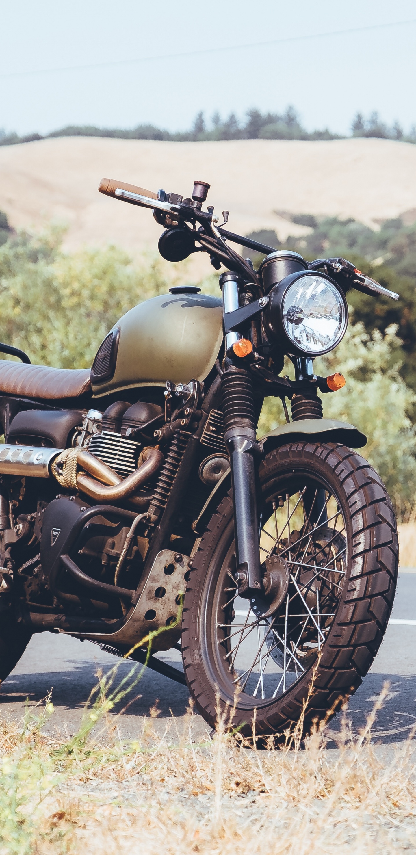 Black and Gray Motorcycle on Road During Daytime. Wallpaper in 1440x2960 Resolution