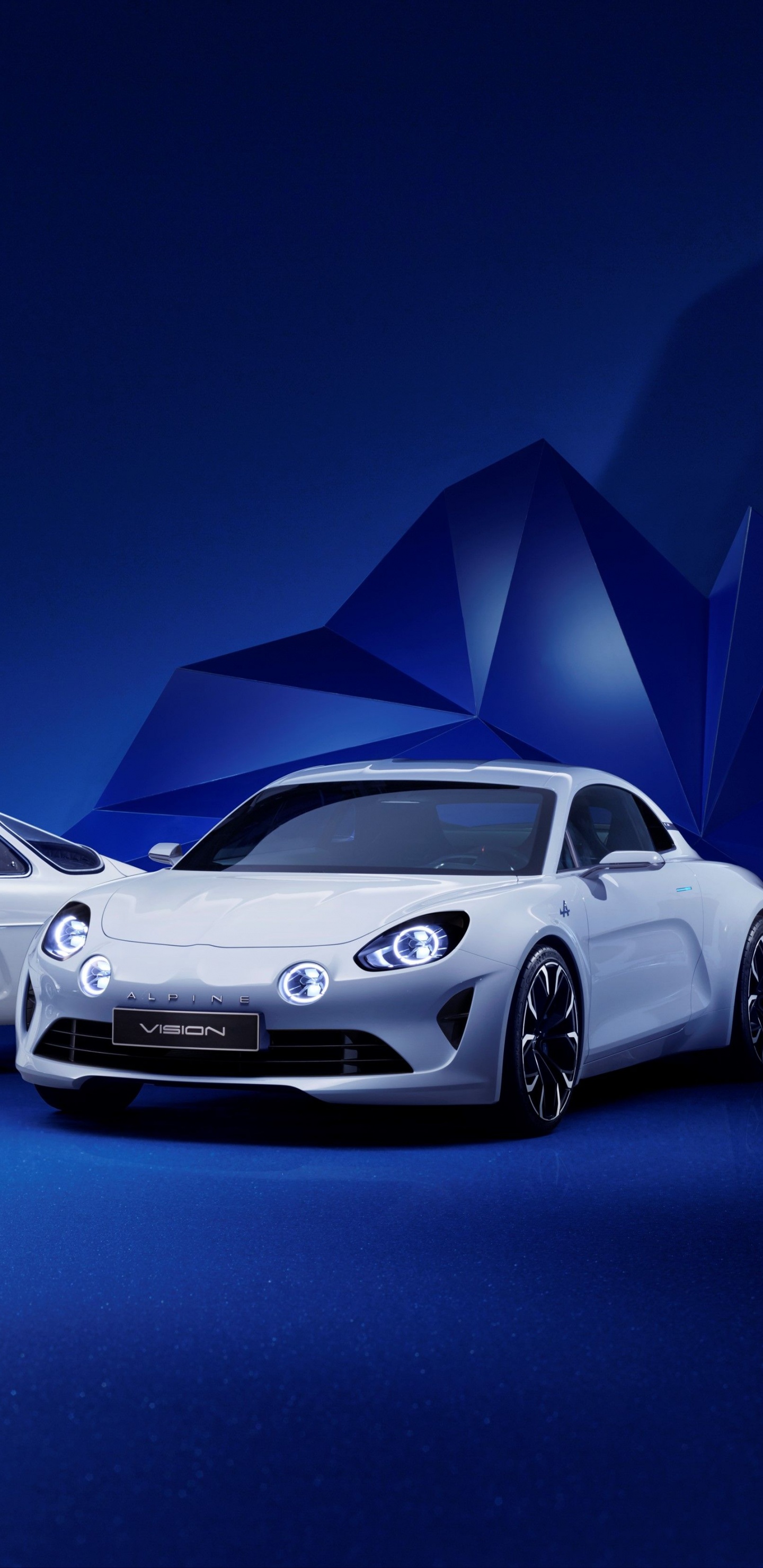 Mercedes Benz Coupé Blanc Sur Fond Bleu. Wallpaper in 1440x2960 Resolution