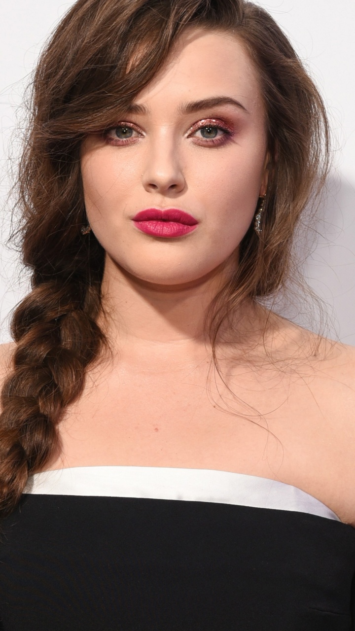 Katherine Langford Fährt, Katherine Langford, Lippe, Frisur, Haut. Wallpaper in 720x1280 Resolution