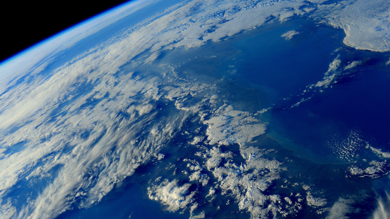 Blue and White Ocean Water. Wallpaper in 1366x768 Resolution