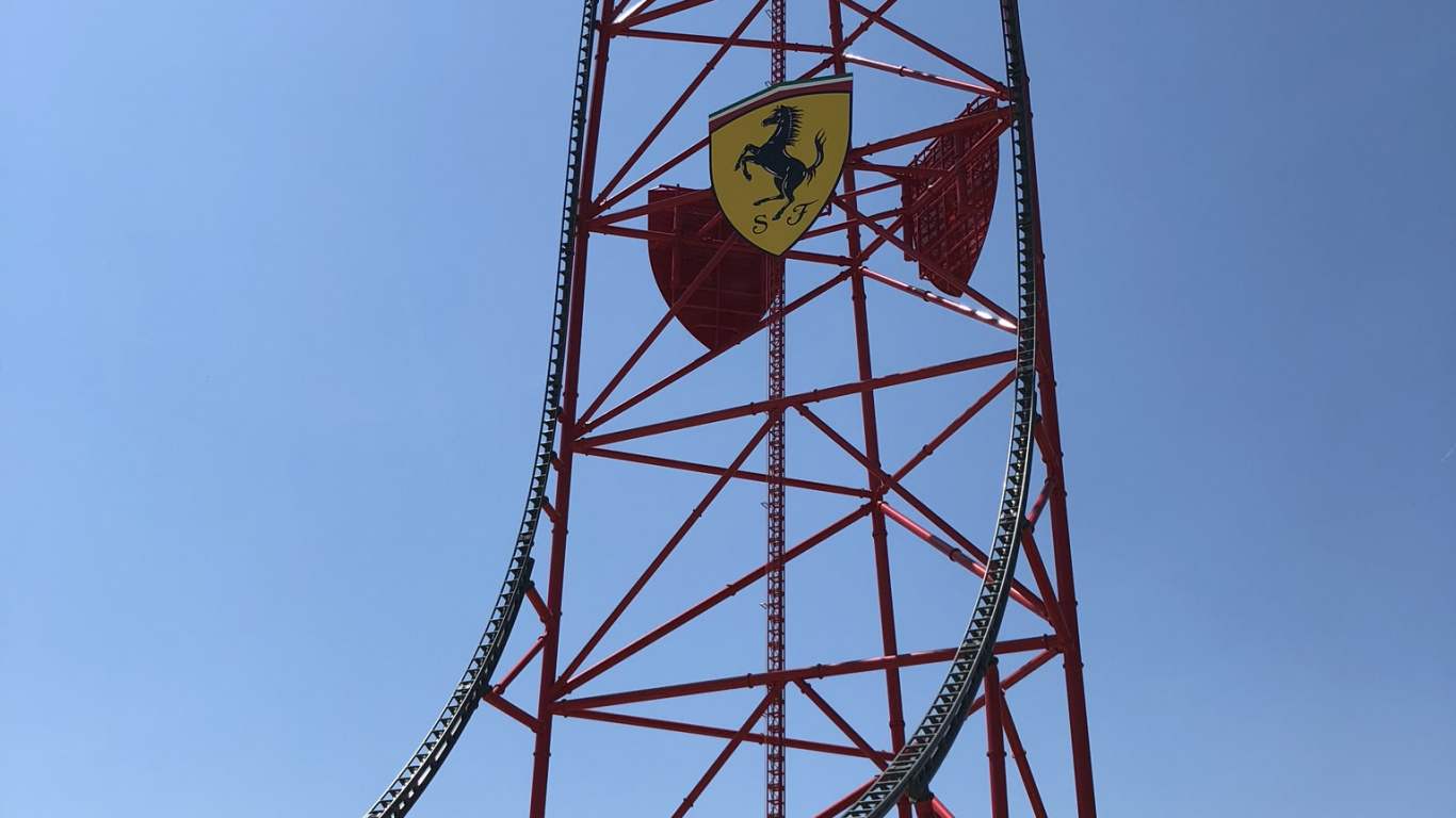 Achterbahn, Riesenrad, Infrastruktur, Freizeit, Öffentlichen Raum. Wallpaper in 1366x768 Resolution