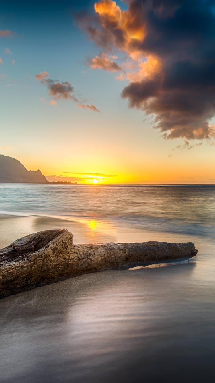 Apple MacBook Pro, Macbook Air, Cloud, Wasser, Atmosphäre. Wallpaper in 750x1334 Resolution