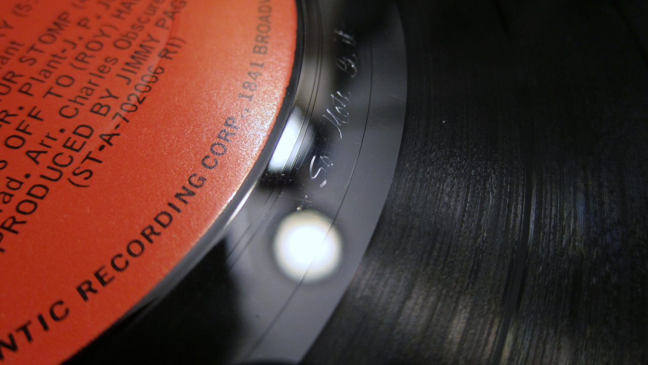 Led Zeppelin, Led Zeppelin III, Orange, Close Up, Anbetung. Wallpaper in 1280x720 Resolution