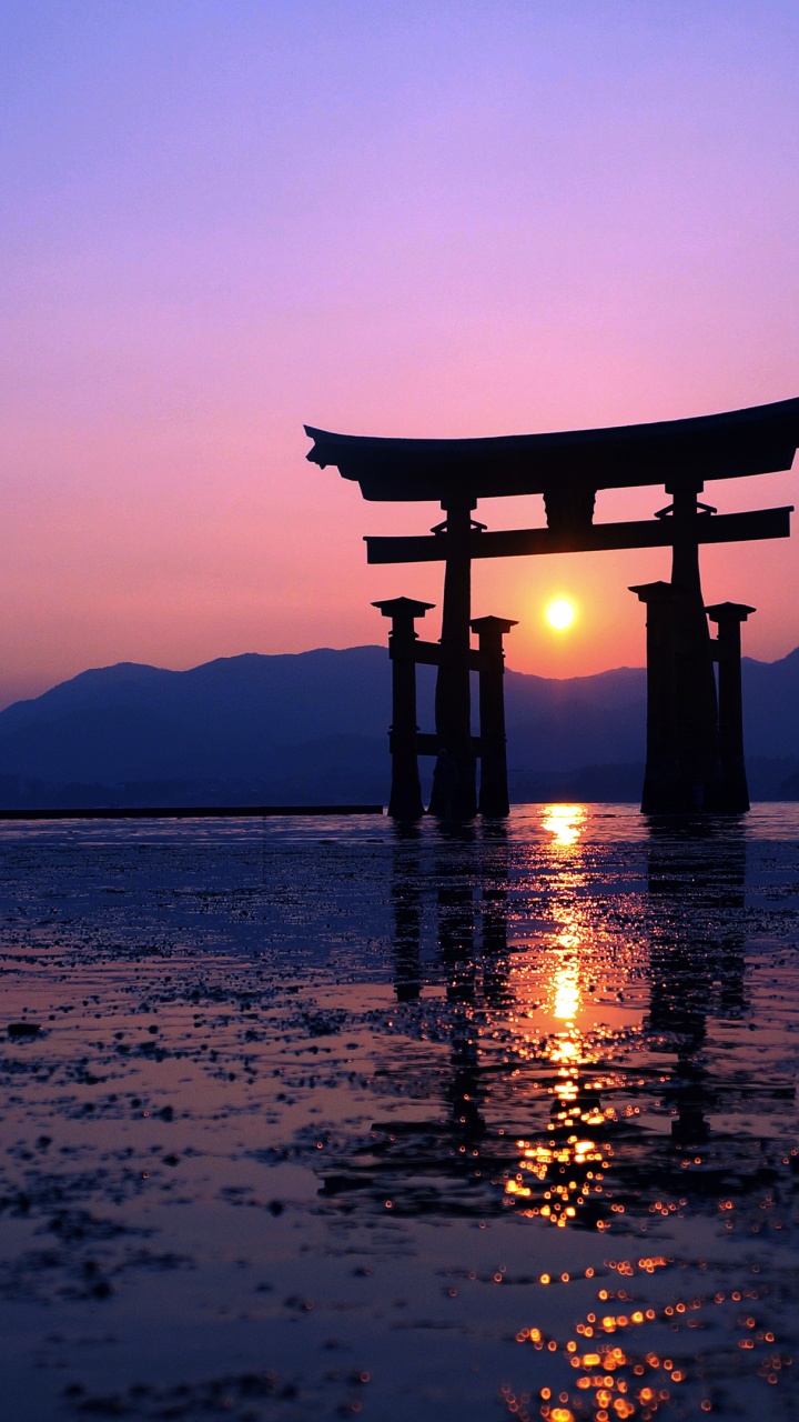 Itsukushima-Schrein, Nonomiya-Schrein, Torii, Hakone-Schrein, Mount Fuji. Wallpaper in 720x1280 Resolution