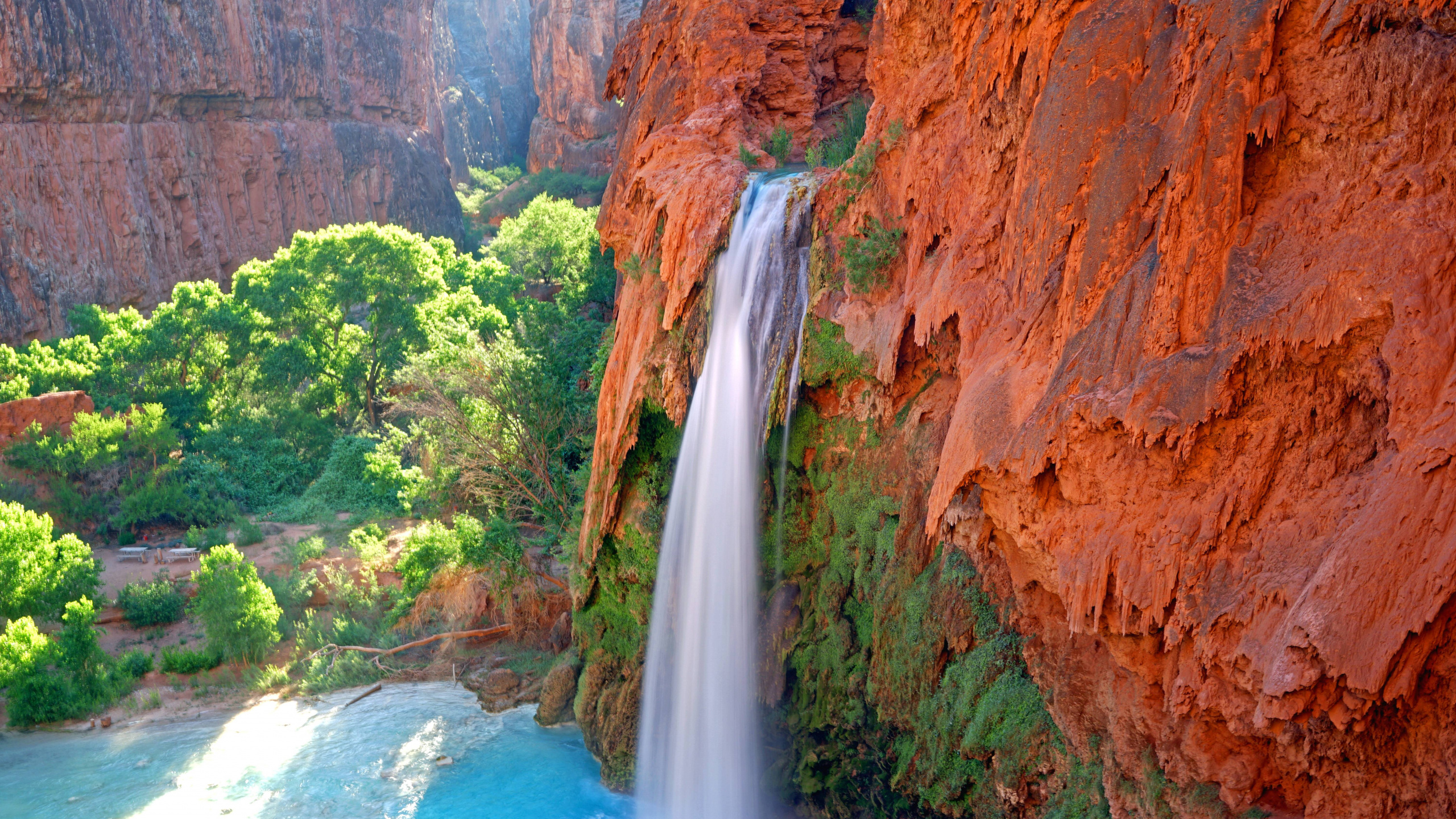 Waterfalls in Brown Rocky Mountain During Daytime. Wallpaper in 2560x1440 Resolution