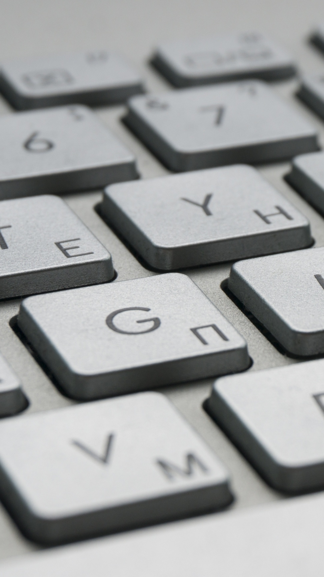 Teclado de Computadora Blanco Sobre Superficie Blanca. Wallpaper in 1080x1920 Resolution