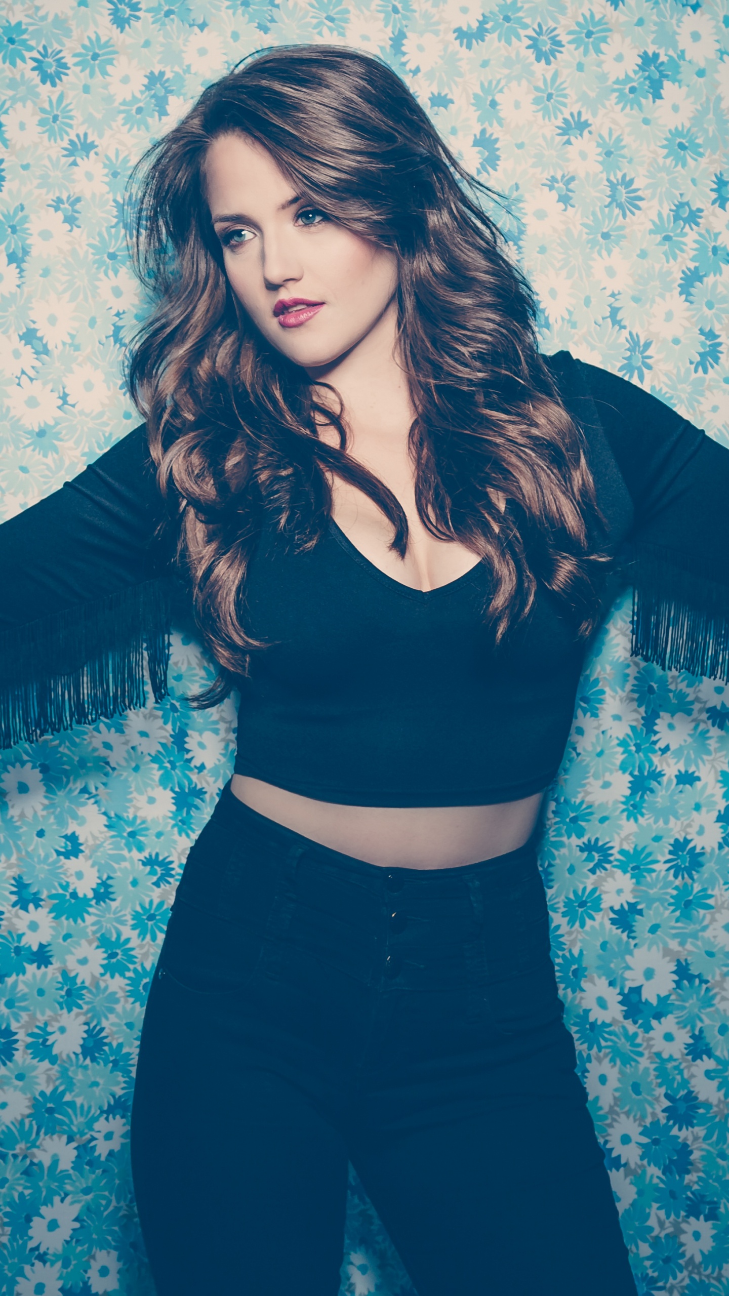 Blue, Vêtement, Turquoise, Beauté, Bras. Wallpaper in 1440x2560 Resolution