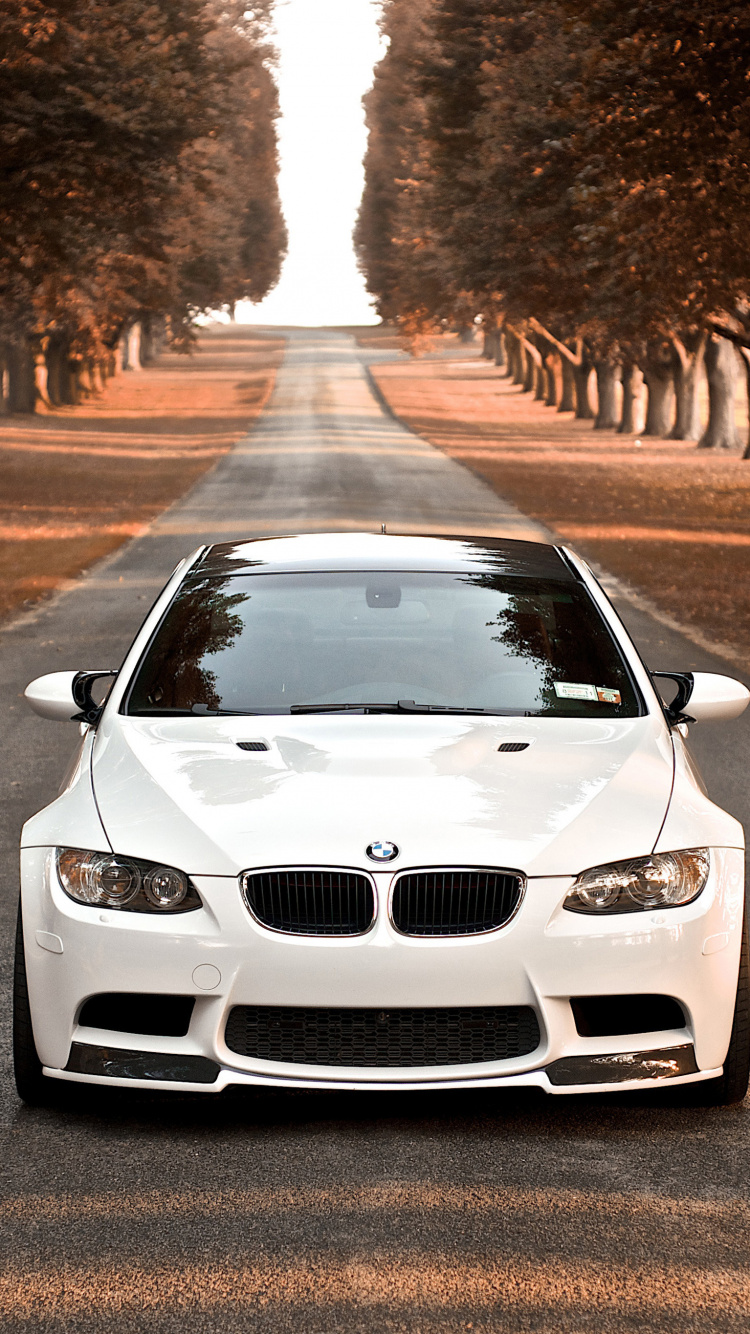 Bmw m 3 Blanc Sur Route Pendant la Journée. Wallpaper in 750x1334 Resolution