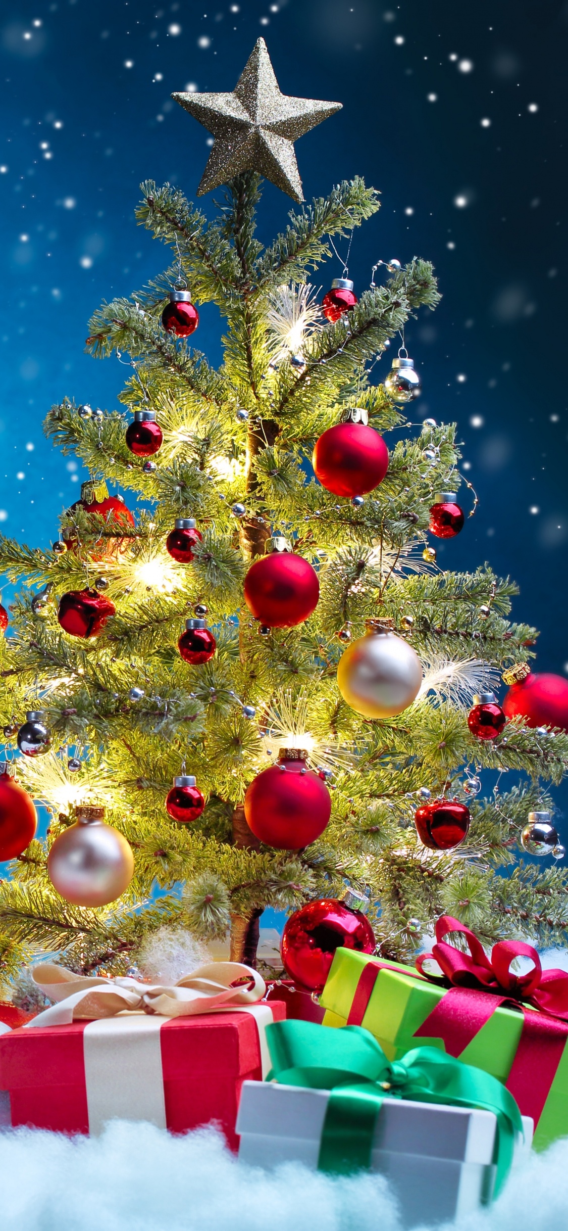 Christmas Tree, Christmas, Christmas Decoration, Christmas Eve, Christmas Ornament. Wallpaper in 1125x2436 Resolution