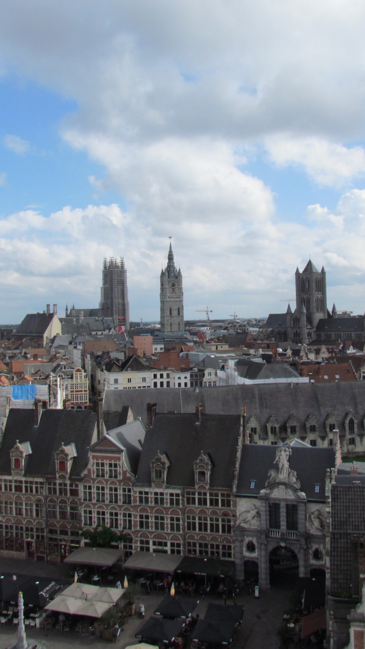 Vue Aérienne Des Bâtiments de la Ville Pendant la Journée. Wallpaper in 750x1334 Resolution
