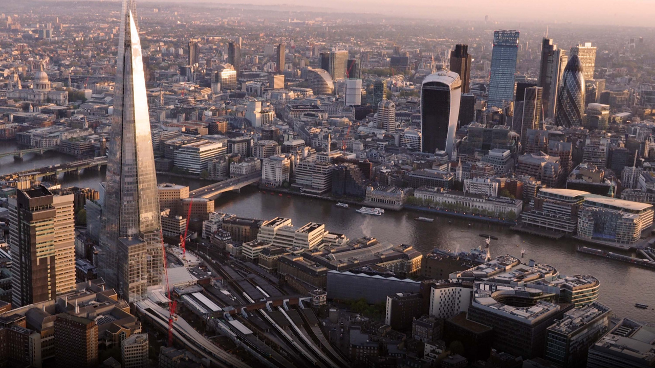 Luftaufnahme Von Stadtgebäuden Tagsüber. Wallpaper in 1280x720 Resolution