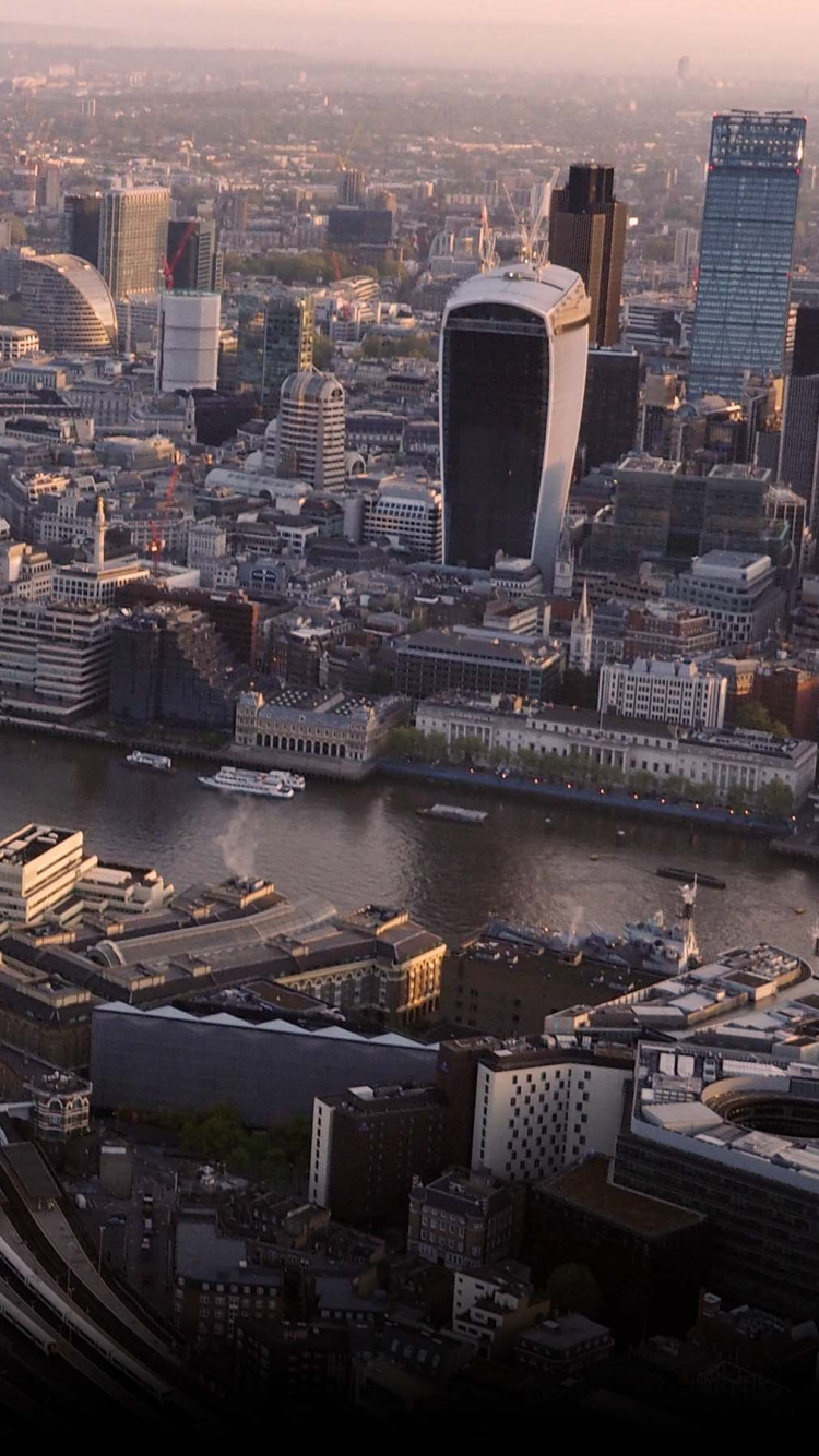 Luftaufnahme Von Stadtgebäuden Tagsüber. Wallpaper in 750x1334 Resolution