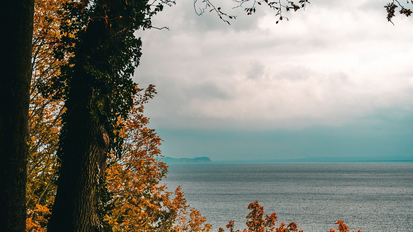 Natur, Tabelle, Cloud, Wasser, Menschen in Der Natur. Wallpaper in 1366x768 Resolution