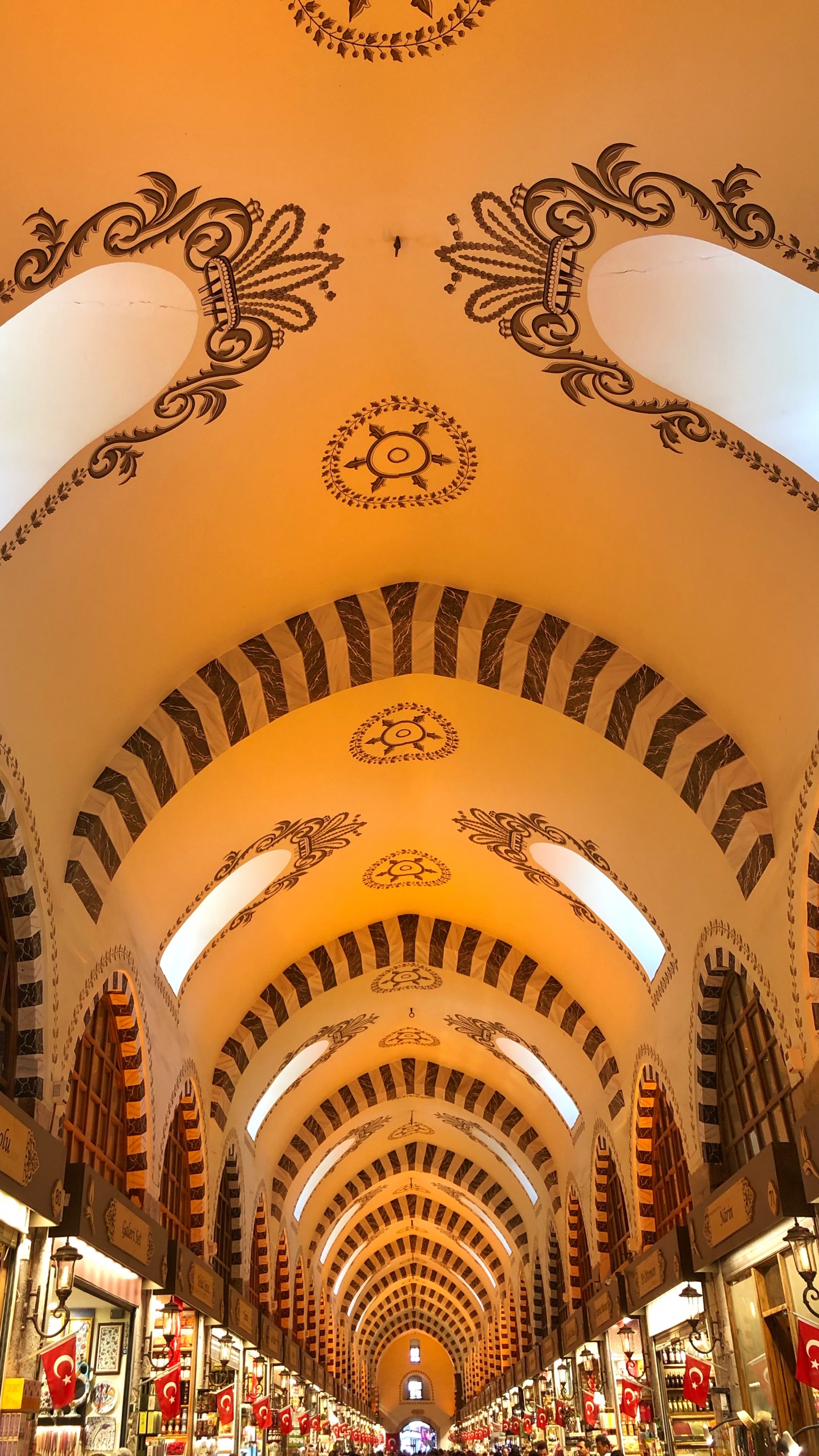 Arch, Msr Ars, Sabiha Gokcen International Airport, Ceiling, Retail. Wallpaper in 1440x2560 Resolution