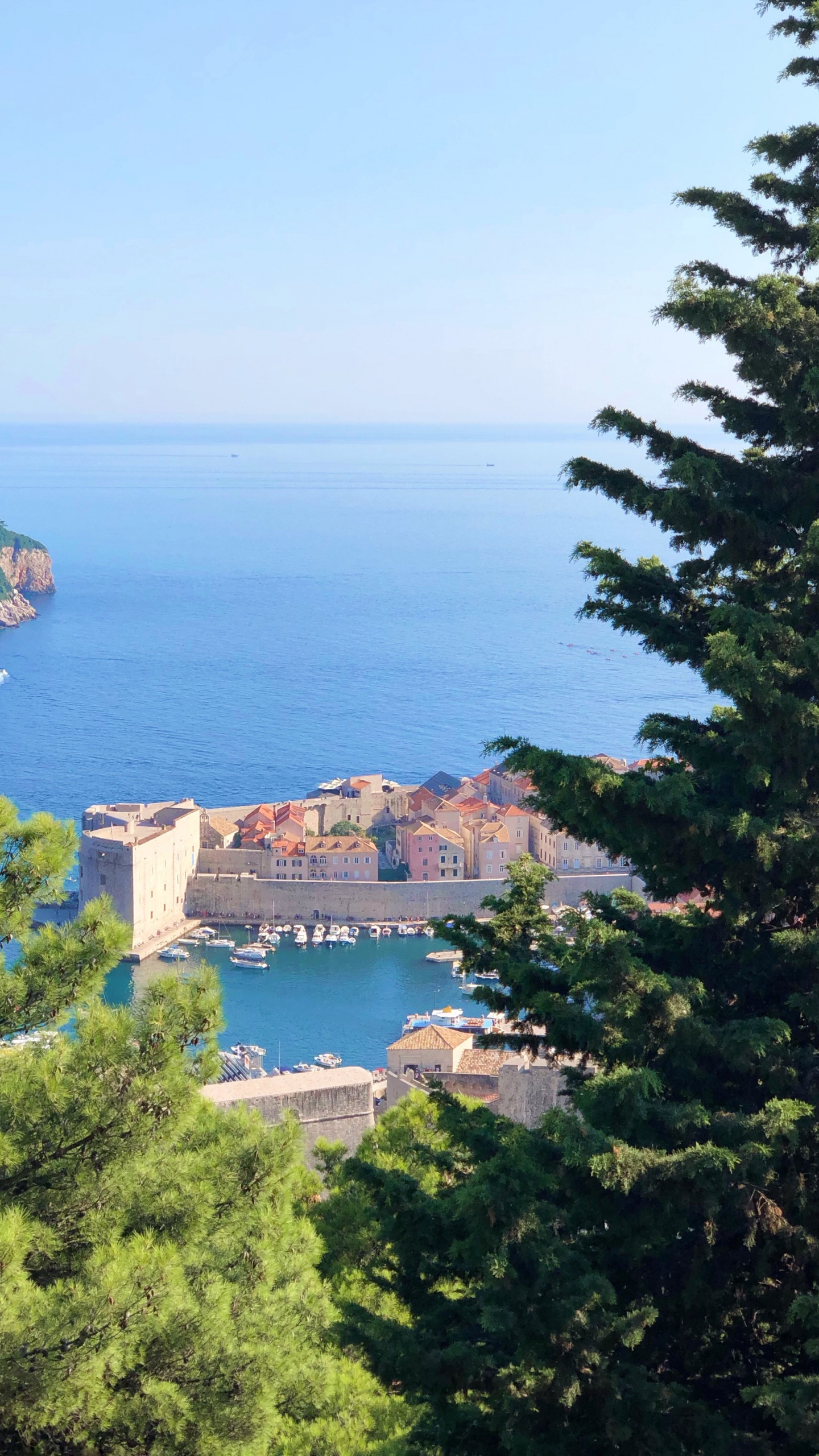 Costa, Montaje de Escenografía, Cuerpo de Agua, Azure, Evergreen. Wallpaper in 1440x2560 Resolution