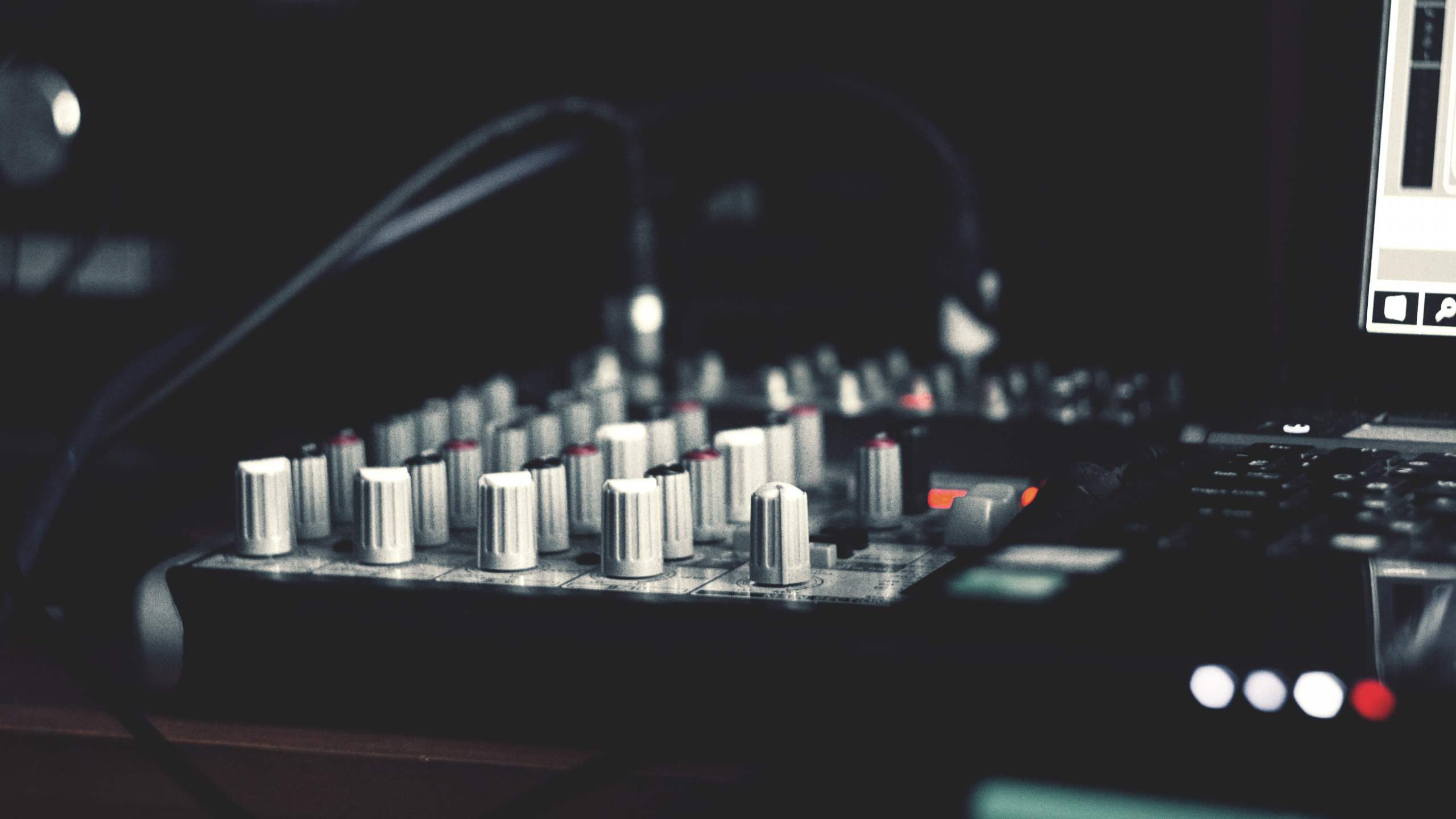 Mixing Console, Electronics, Audio Equipment, Technology, Electronic Instrument. Wallpaper in 2560x1440 Resolution