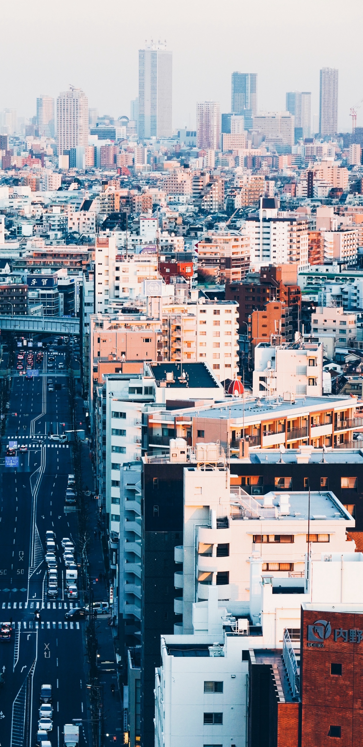 Vue Aérienne Des Bâtiments de la Ville Pendant la Journée. Wallpaper in 1440x2960 Resolution