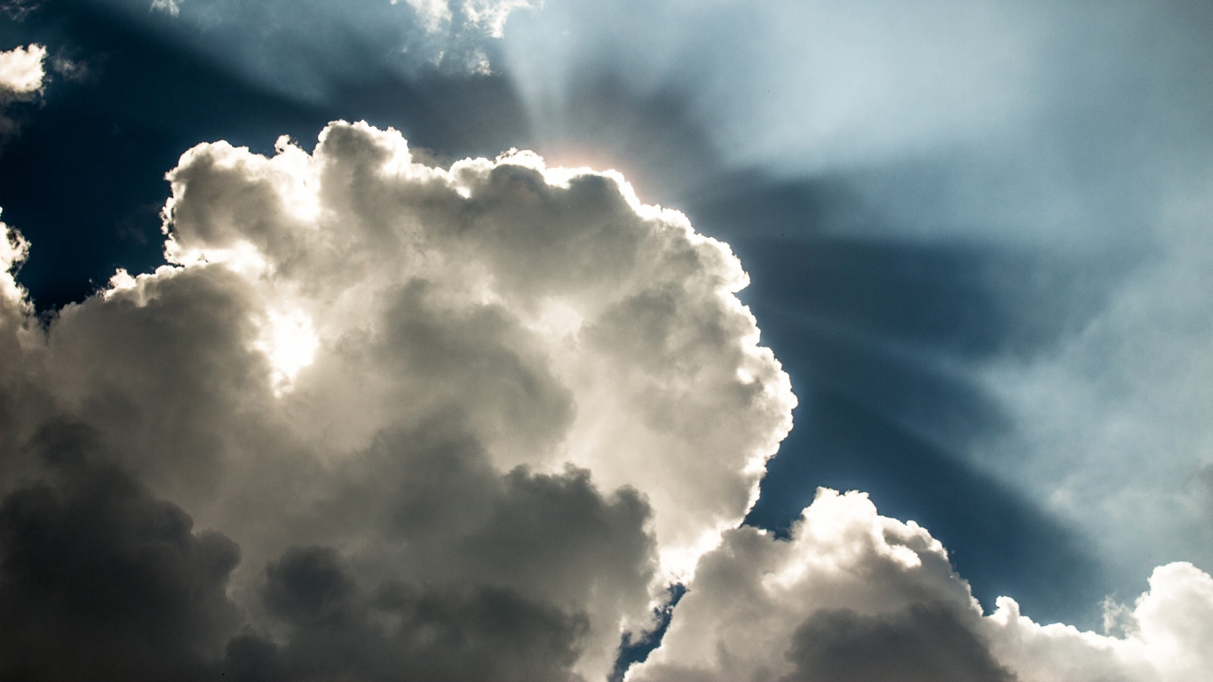 Weiße Wolken Und Blauer Himmel Tagsüber. Wallpaper in 1366x768 Resolution