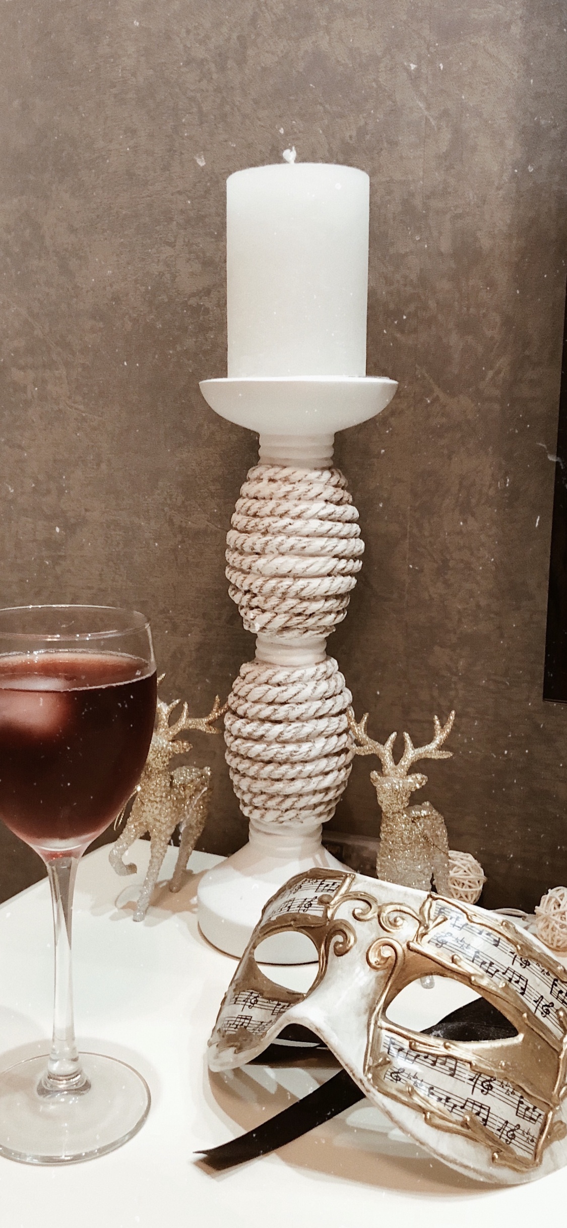 Wine Glass, Wine, Champagne, Champagne Glass, Stemware. Wallpaper in 1125x2436 Resolution