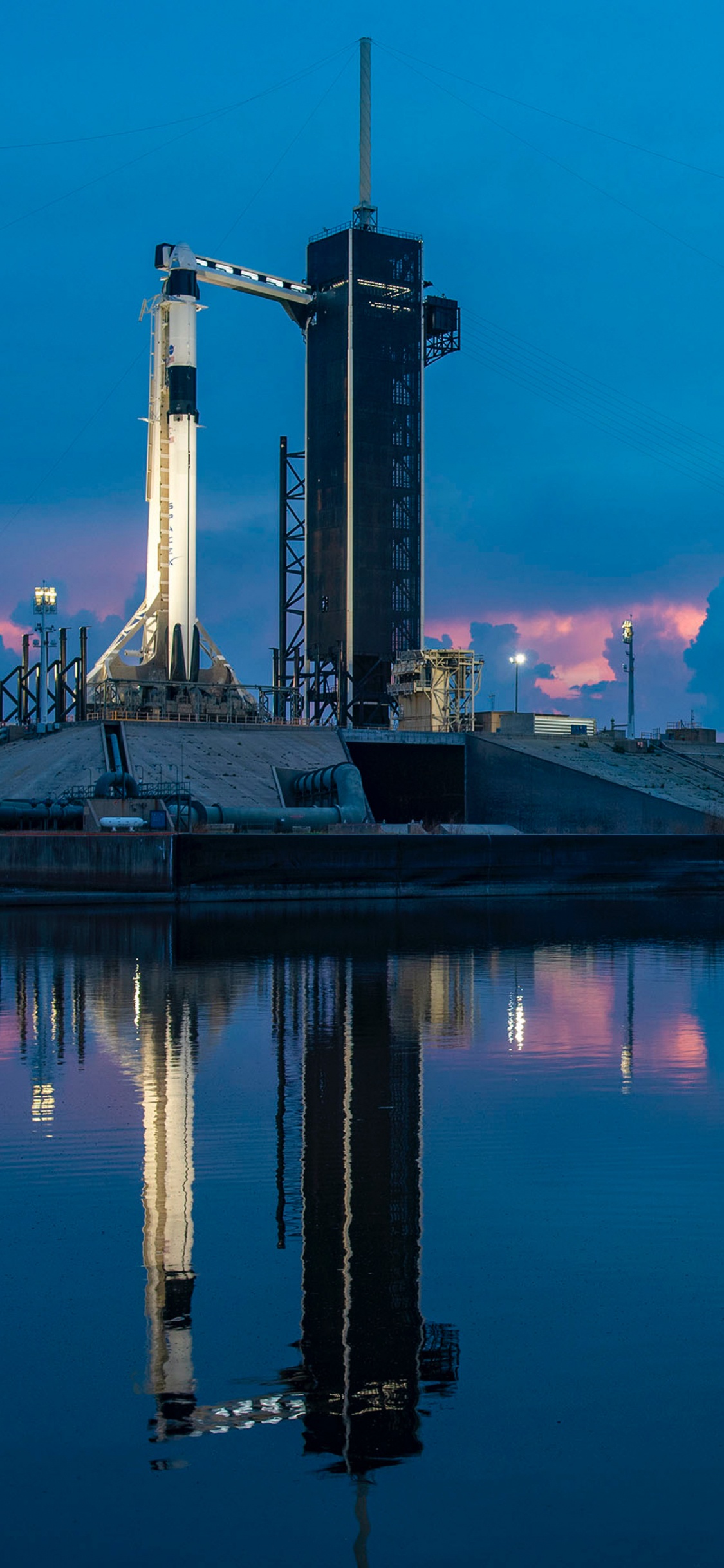 SpaceX, Spacex Nasa Launch, Crew Dragon Demo-2, International Space Station, Nasa. Wallpaper in 1125x2436 Resolution