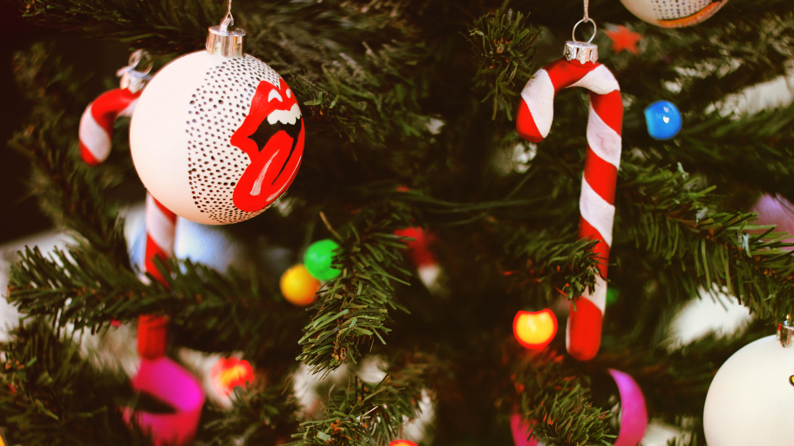 Christmas Tree, Christmas Ornament, Christmas, Christmas Decoration, Tree. Wallpaper in 2560x1440 Resolution