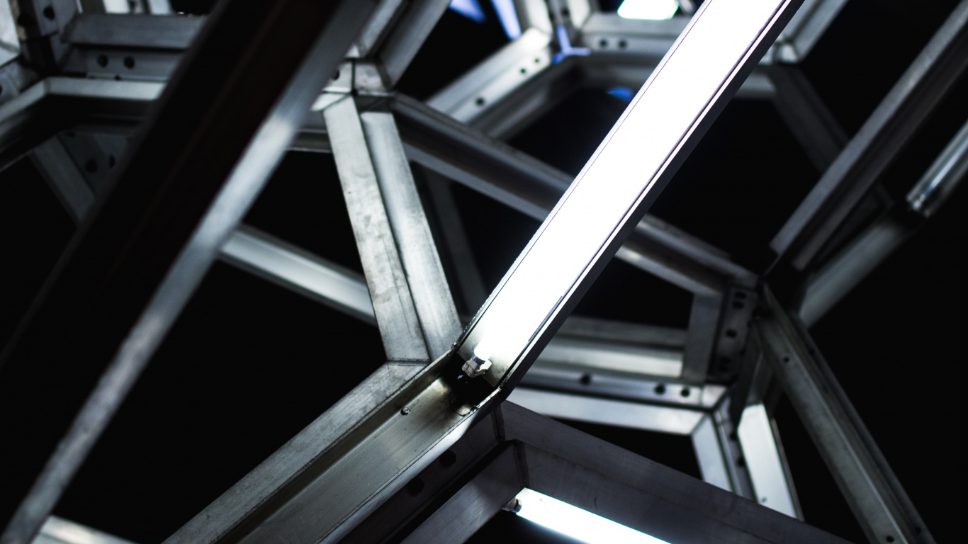 Foto en Blanco y Negro de un Edificio. Wallpaper in 1366x768 Resolution