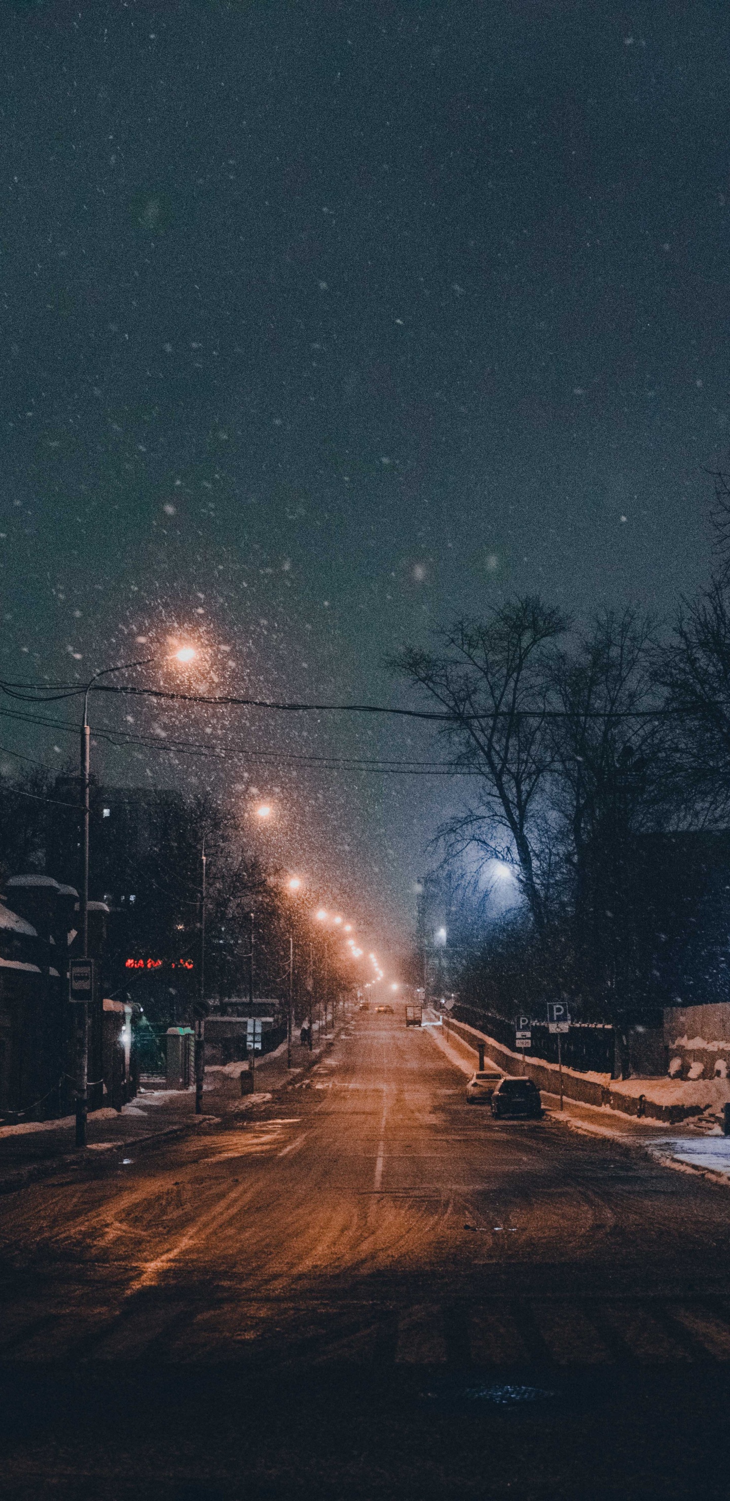 路灯, 冬天, 新年当天, 烟花, 午夜 壁纸 1440x2960 允许