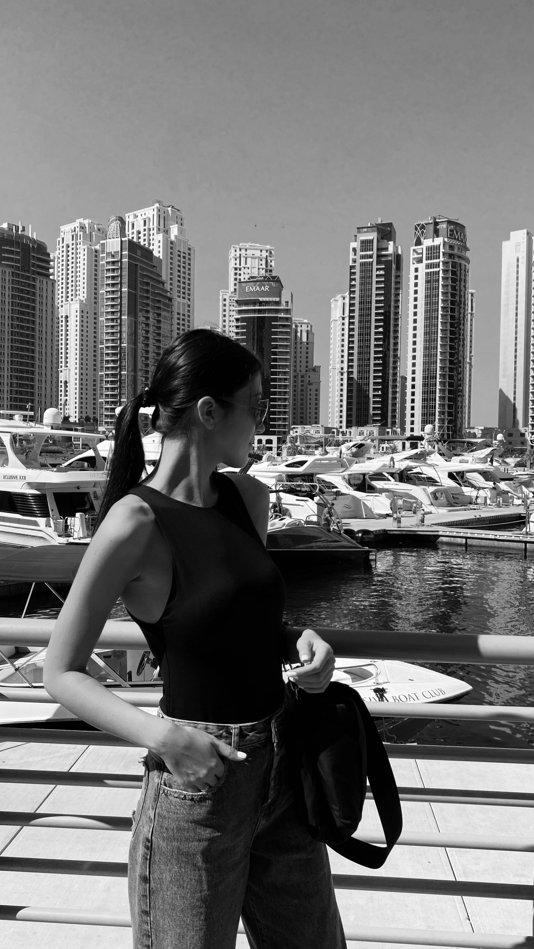 en Blanco y Negro, Agua, Torre de Bloques, Urbe, Paisaje Urbano. Wallpaper in 1080x1920 Resolution