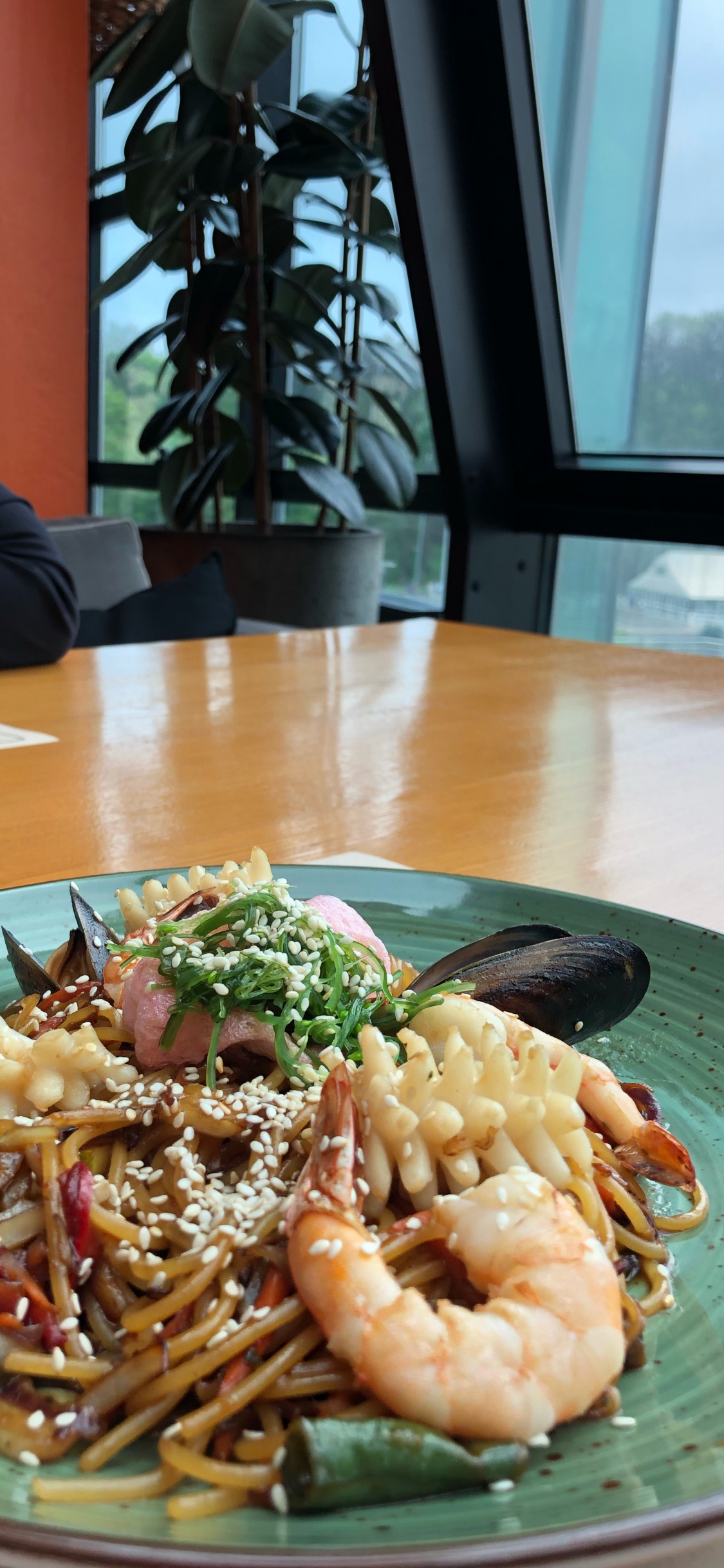 Repas, Thai Cuisine, Cuisine Végétarienne, Chinese Cuisine, Nouille. Wallpaper in 1125x2436 Resolution