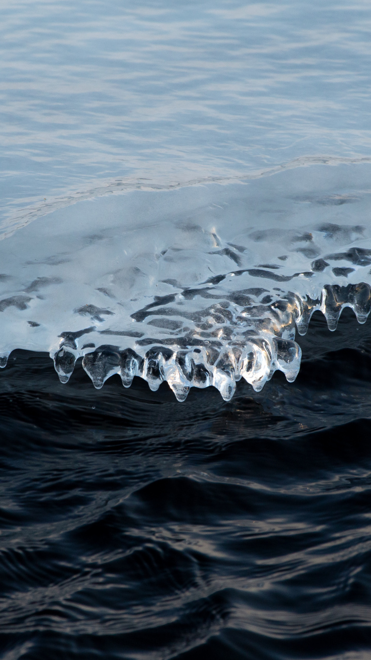 Himmel, Wind Welle, Wasser, Winter, Einfrieren. Wallpaper in 750x1334 Resolution