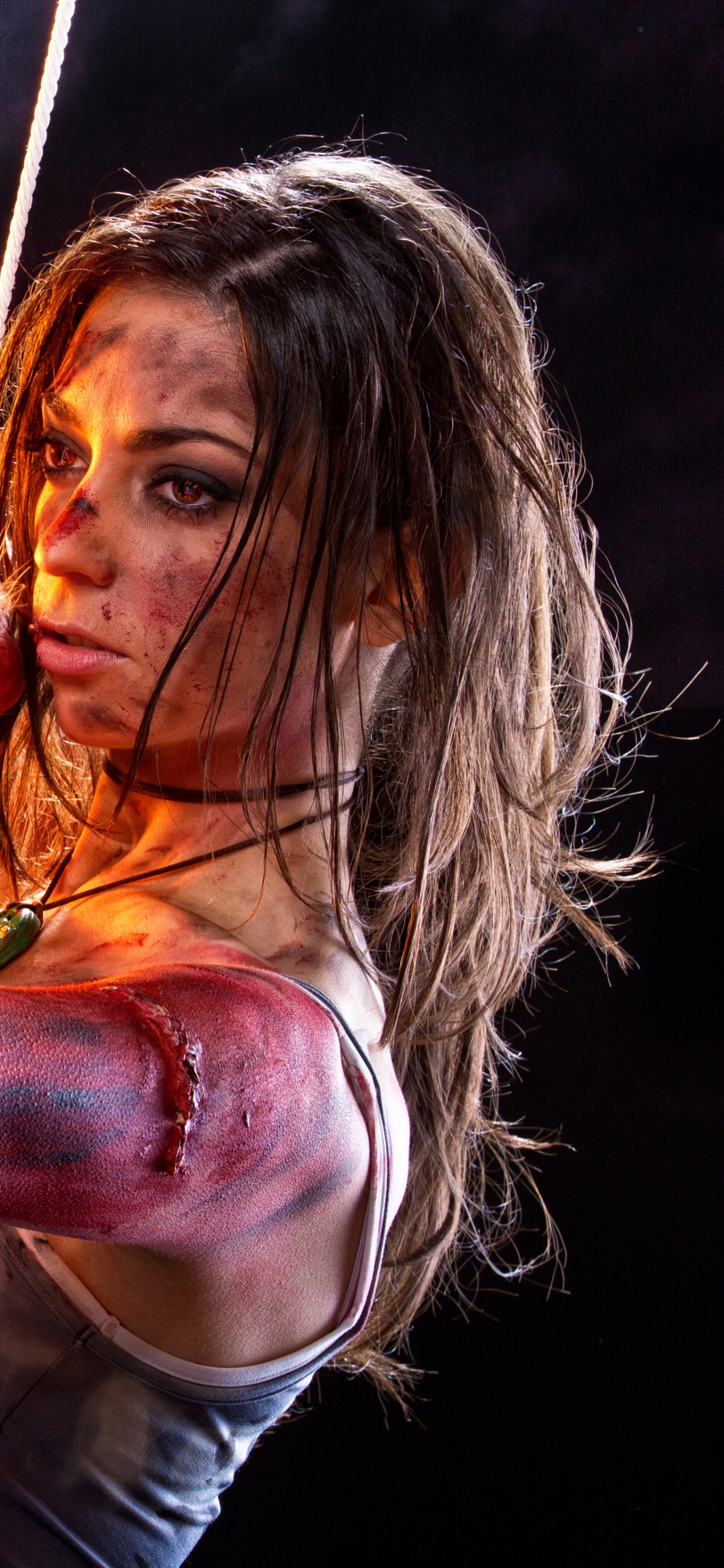 Homme en Chemise à Manches Longues Marron Tenant un Bâton en Bois Marron. Wallpaper in 1242x2688 Resolution