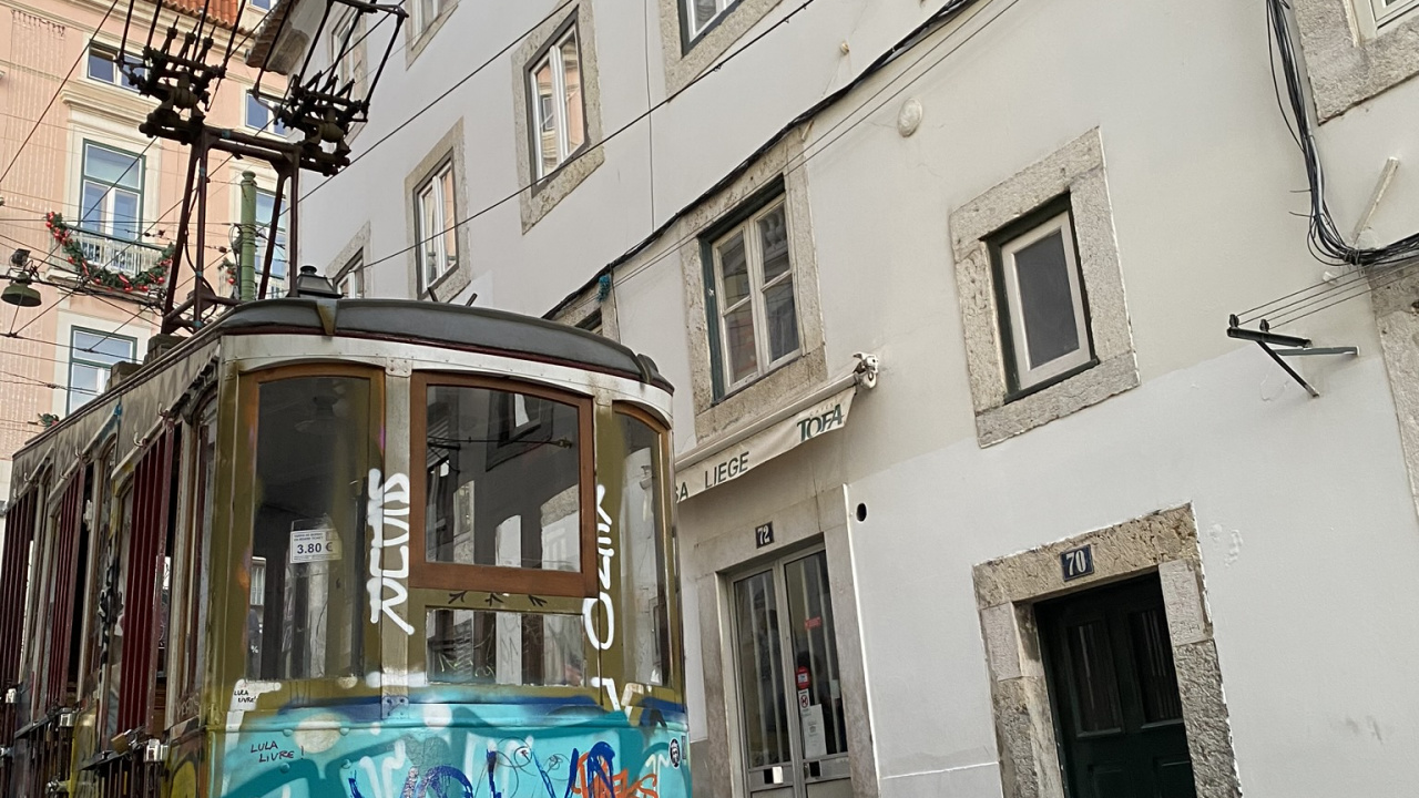 Tram, Public Transport, Railroad Car, Transport, Window. Wallpaper in 1280x720 Resolution