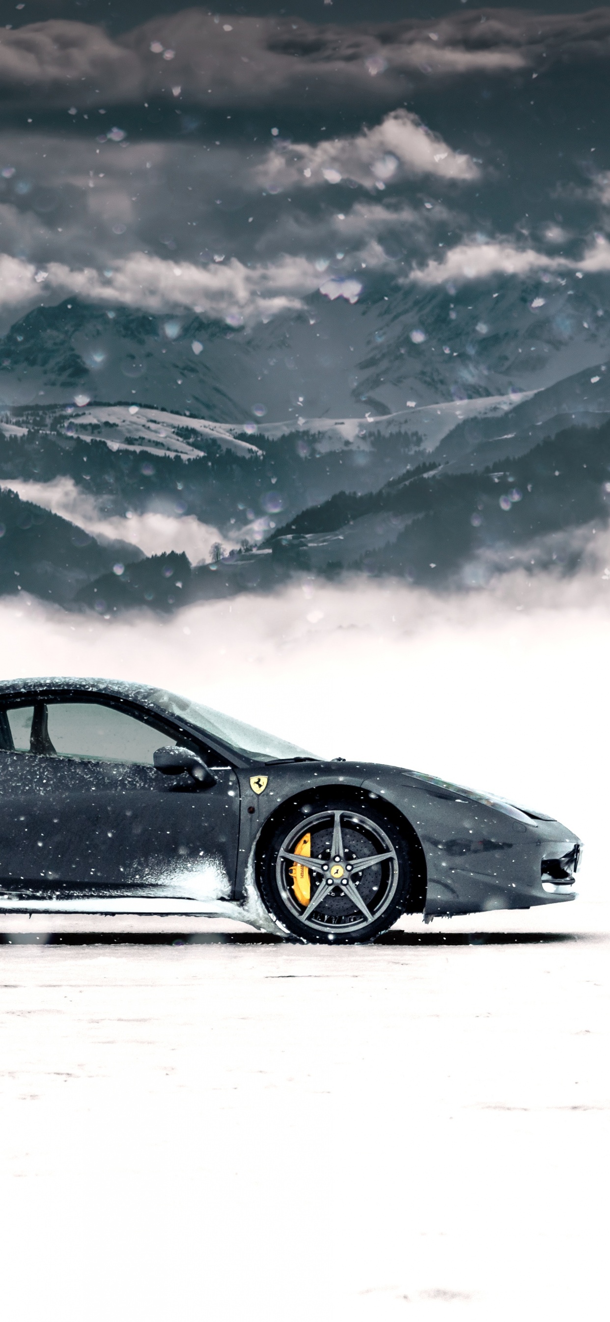 Schwarzes Coupe Auf Schneebedecktem Boden. Wallpaper in 1242x2688 Resolution