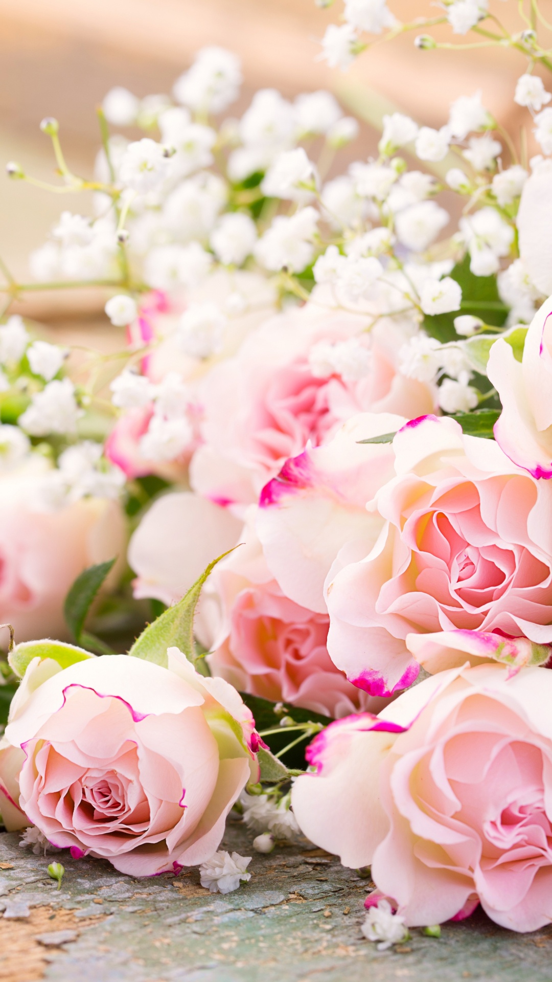 Pink and White Roses Bouquet. Wallpaper in 1080x1920 Resolution