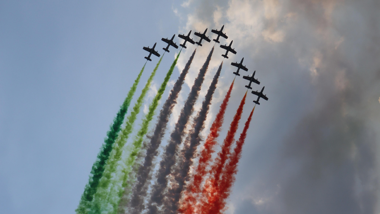 Espectáculo Aéreo de Ostia, Aeronave, Aviación, Los Viajes Aéreos, Acrobacias. Wallpaper in 1280x720 Resolution